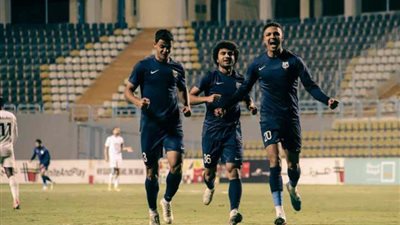 طرد محمد إسماعيل مدير الكرة بنادي إنبي في مباراته أمام فيوتشر 