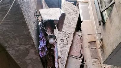 إصابة 4 أشخاص في انهيار سقف شقة بالطالبية