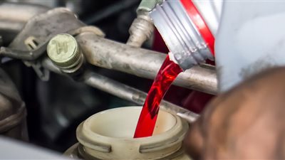 أهمية تغيير زيت ناقل الحركة للسيارات.. 5 فوائد