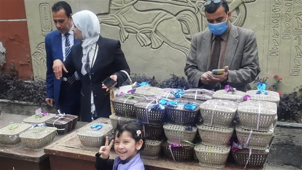 جانب من منافذ بيع