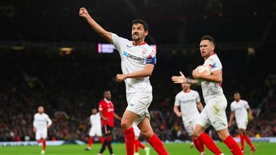 تعادل مثير بين مانشستر يونايتد وإشبيلية في الدوري الأوروبي