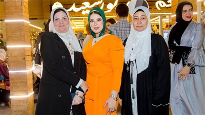 مؤثرات المجتمع السوهاجي ينظمن إفطارا رمضانيا تحت شعار في الخير اتجمعنا| صور