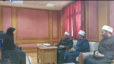 جمال صوت وسرعة بديهة.. طالبة أزهرية تبهر علماء الأزهر خلال تدريبها على الأسئلة في المسابقات الدولية│فيديو