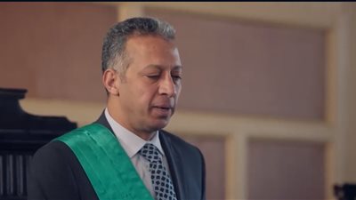على منصة القضاء.. ظهور المحامي طارق العوضي في مسلسل سره الباتع