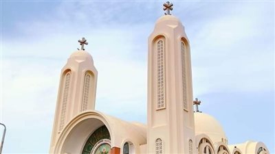 تزامنًا مع عيد الميلاد.. استنفار أمني وتحويلات مرورية بمحيط كنائس البحر الأحمر 