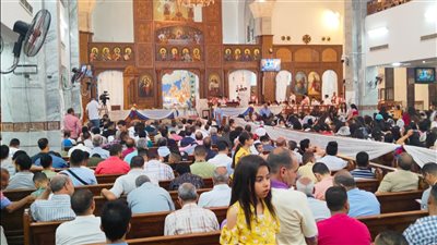 بحضور الآلاف.. بدء قداس عيد القيامة المجيد في كاتدرائية الأنبا شنودة بالغردقة | بث مباشر