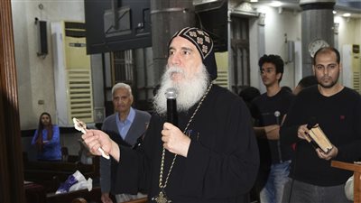 أقباط بني سويف يحتفلون بسبت النور وقداس عيد القيامة المجيد 