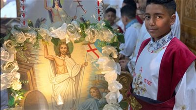 نغمات فرحة وأجواء مبهجة.. إقبال كبير على قداس عيد القيامة بكنيسة الأنبا بيشوي ببورسعيد | صور