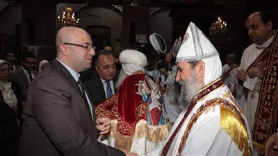 محافظ بني سويف يشهد قُدّاس عيد القيامة المجيد.. ويقدم التهنئة للمواطنين