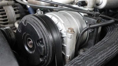 أعراض تلف كمبروسر التكييف في السيارة