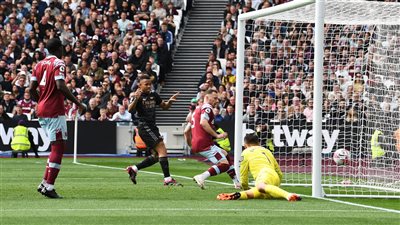 أرسنال يتعادل مع وست هام بهدفين لمثلهما في الدوري الإنجليزي الممتاز