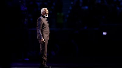 مورجان فريمان يصف مصطلحي شهر فبراير الأسود وعبارة الأمريكيين من أصل إفريقي بـ الإهانة