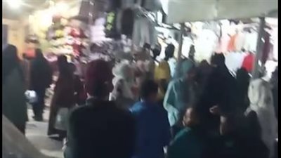 زحام شديد من المواطنين على شراء ملابس العيد بمطروح | بث مباشر 