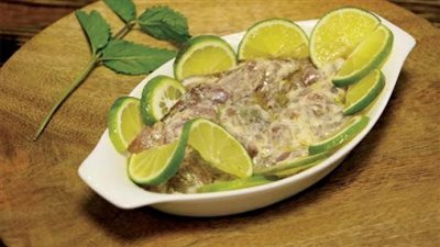 كرفس وبصل أخضر.. استشاري تغذية توضح الطرق الصحية لتناول الفسيخ خلال عيد الفطر