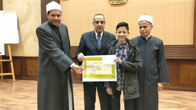 تكريم حفظة القرآن الكريم خلال احتفال محافظة شمال سيناء بليلة القدر