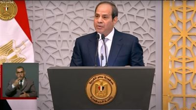ده حقكم.. السيسي يرد على الترحيب بقرارات دعم المرأة خلال احتفالية عيد العمال