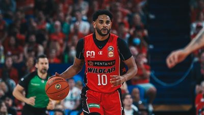 وبيستر محترف سلة الأهلي يصل القاهرة استعدادًا لدوري أبطال إفريقيا