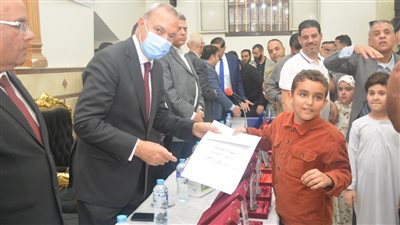 بمشاركة 720 متسابق.. محافظ القليوبية يُكرِم حفظة القرآن الكريم في المسابقة السنوية بشبرا