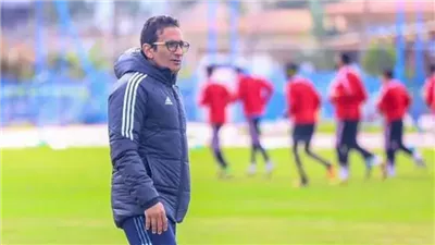 رغم النتائج الأخيرة.. فرج عامر يرفض رحيل أحمد سامي عن تدريب سموحة| خاص