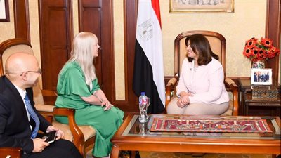 وزيرة الهجرة تلتقي سفيرة أيرلندا بالقاهرة لبحث التعاون بملفي مواجهة الهجرة غير الشرعية ورعاية الجاليات