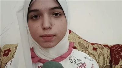 منى محيسن الأولى على مستوى العالم في حفظ القرآن الكريم: فرحت بتكريم الرئيس.. ونفسي أكون دكتورة في علوم القرآن | بث مباشر