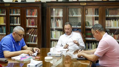 الخطيب يناقش مدرب طائرة الأهلي في أسباب الإخفاق بالدوري 