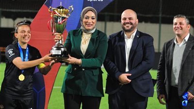 فريق توت عنخ آمون يتوج بلقب كأس مصر للكرة النسائية | صور 