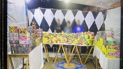 قبل العيد.. القبض على 5 من تجار الألعاب النارية بالدقهلية والشرقية | صور