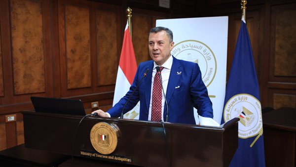 أحمد عيسى وزير السياحة