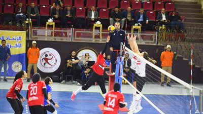 سيدات طائرة الأهلي يفوز على الزمالك ويتوج بالدوري