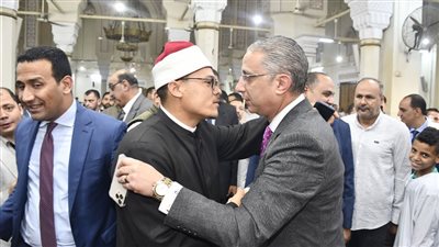 محافظ الفيوم يؤدي صلاة عيد الفطر المبارك بمسجد ناصر الكبير