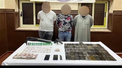 خرطوش و51 فرش حشيش.. القبض على 3 أشخاص بتهمة الإتجار بالمخدرات والأسلحة بالمنوفية