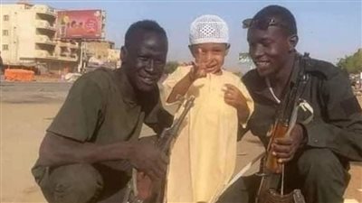 احتفال شعبي مع الجيش السوداني بمناسبة عيد الفطر│ صور