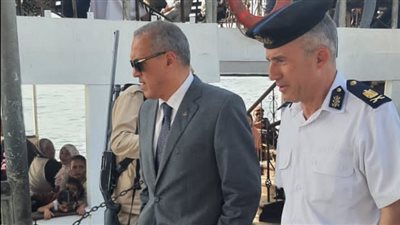 للتأكد من الالتزام بالسعة الاستيعابية.. مدير أمن الأقصر يتفقد المعديات النيلية| صور