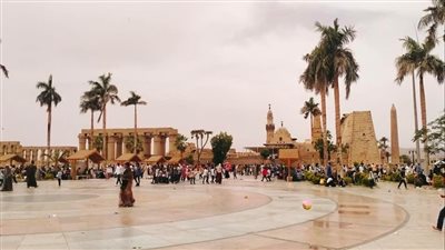 غيوم وارتفاع درجات الحرارة في الأقصر