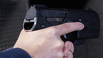 يمنع حالات الانتحار.. الولايات المتحدة تطرح سلاحا ذكيا يعمل بتقنية التعرف على الوجه 