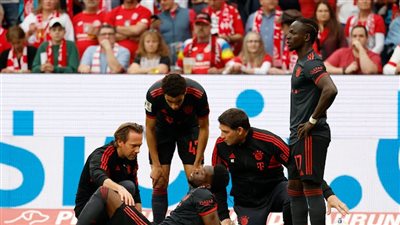 بايرن ميونخ يعلن إصابة ديفيز وغيابه عن الملاعب