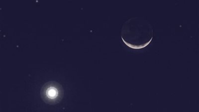 الجمعية الفلكية بجدة: أجمل اقتران للقمر يزين سماء الوطن العربي مساء اليوم