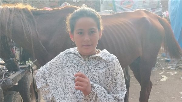 الطفلة فرحة فتاة