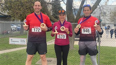 3 مصريين يحصلون على المراكز الأولى بسباق عيد ميلاد الملكة في أونتاريو بكندا