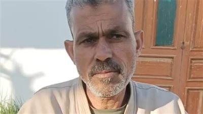 مسن بالإسماعيلية يستغيث لعلاج نجله: فقد عقله في حادث وبيعملّي مشاكل كتير وبلف وراه الشوارع| بث مباشر