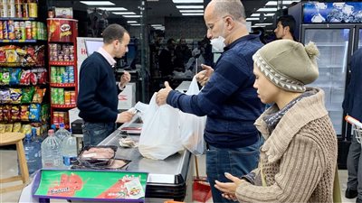 معلومات الوزراء ينصح بشراء السلع في شنط قماش بدلا من البلاستيك