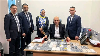 جمارك مطار القاهرة تضبط محاولة تهريب بعض الهواتف المحمولة 