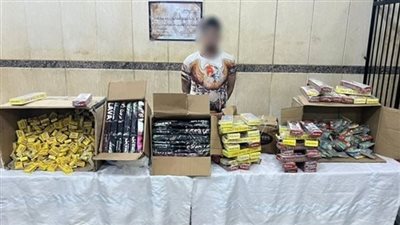 حبس شخص عثر بحوزته على 12 ألف قطعة ألعاب نارية في أسيوط
