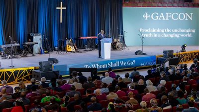 الكنائس الأسقفية في نصف الكرة الجنوبي تجدد رفضها لزواج المثليين