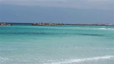 شواطئ الإسكندرية ومتنزهاتها تستقبل المواطنين خلال إجازة العيد