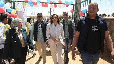 وزيرة الثقافة من شمال سيناء: الدولة لديها إصرار على مجابهة الإرهاب بالتنمية الشاملة