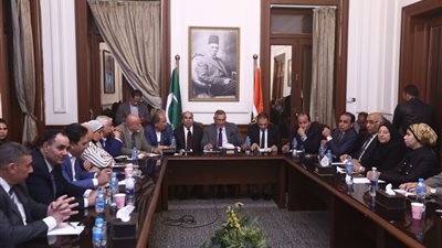 رئيس الوفد لـ القاهرة 24: تجميد عضوية أمين الصندوق ومنعه من دخول الحزب