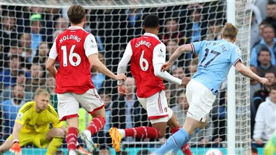 الشوط الأول.. مانشستر سيتي يتقدم على أرسنال بثنائية في الدوري الإنجليزي