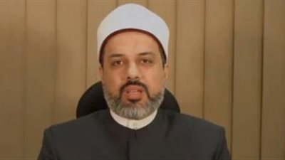 هل الأخلاق التي يتحلى بها الإنسان فطرية أم مكتسبة؟ أمين الفتوى يجيب